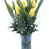 Vazoda 7 Sarı Lale, dostluğu ve neşeyi yansıtan zarif bir çiçek aranjmanıdır.