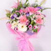 Pembe karışık çiçek buketi