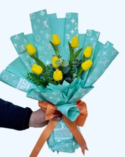 Gerçek Görünümlü Islak Sarı Lale Buketi - 8 Adet