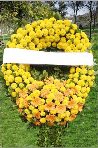 Sarı Çiçeklerle Cenaze Çelenği - Görsel 2