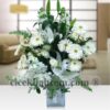 Gönül Bahçesi – Kare Vazoda Beyaz Gerbera ve Lilyum